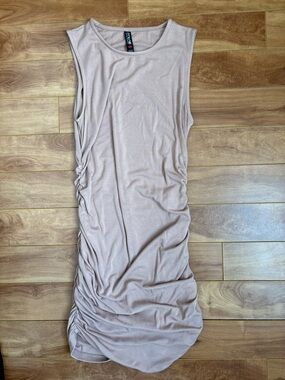 Colori Women's Sleeveless Ruched Midi Dress in Light Taupe